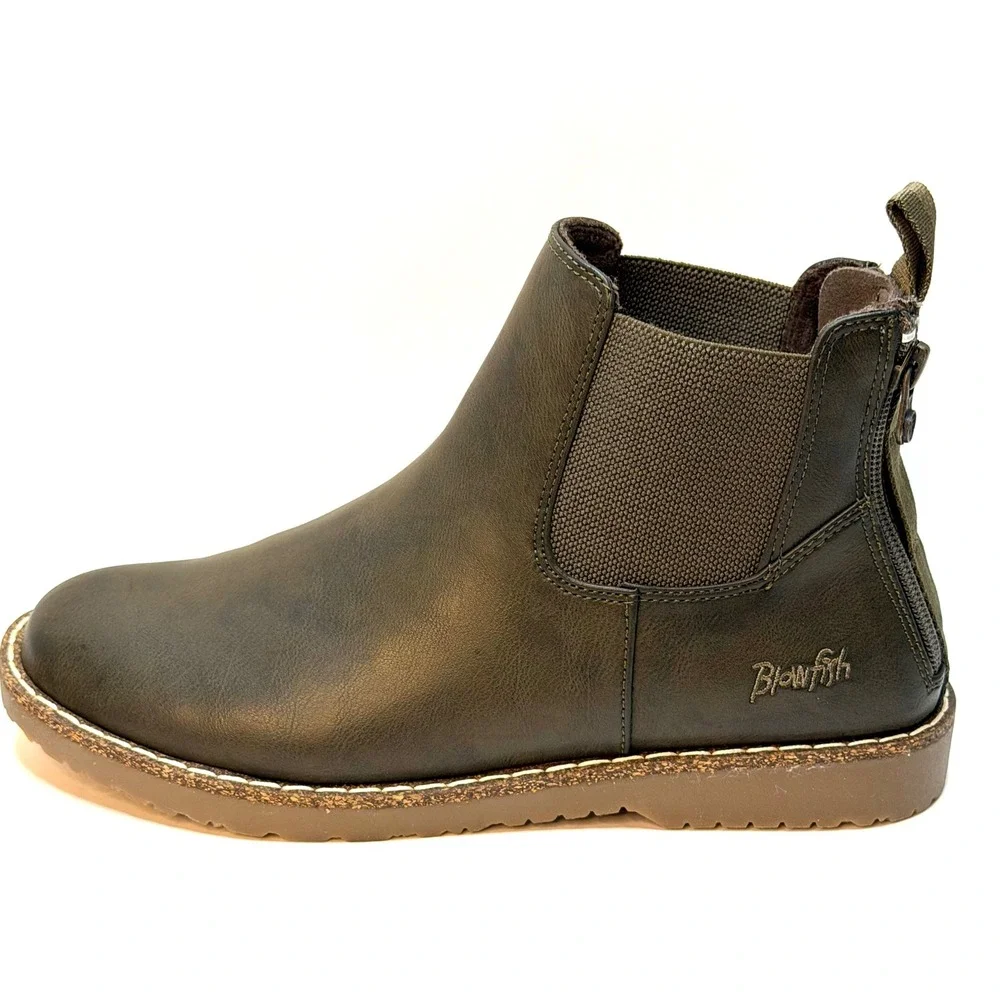 Blowfish Malibu Women's Chillin Chelsea Short Boots Olive Size 9M NWT/BOX